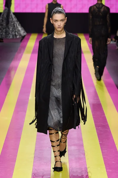Look 69